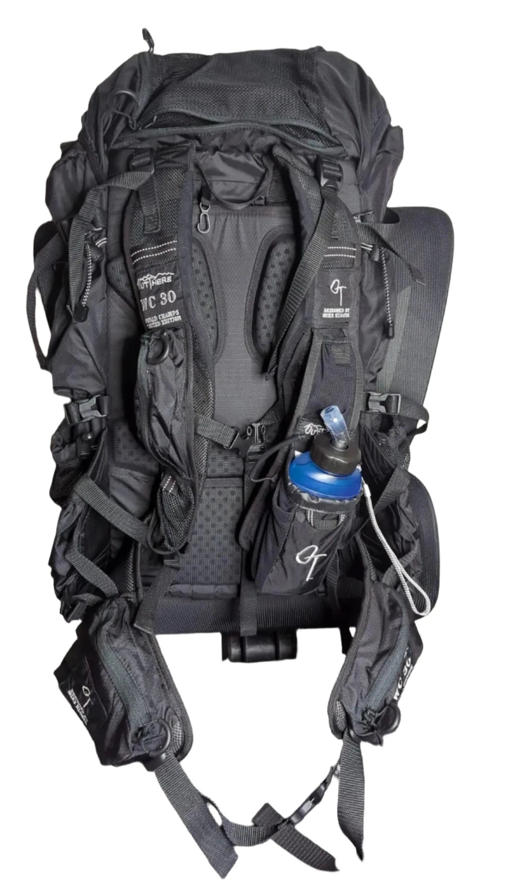 Extra water bottle slot for your backpack